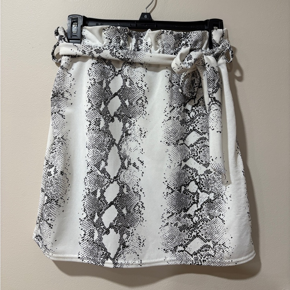 Snake Print Skirt - Black and White